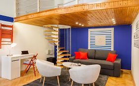 Jokai 3 Design Apartment
